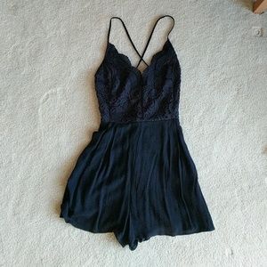 Lush crossback, lace front black romper, size M